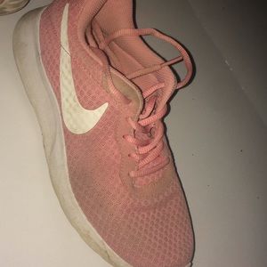 Pink Nike’s